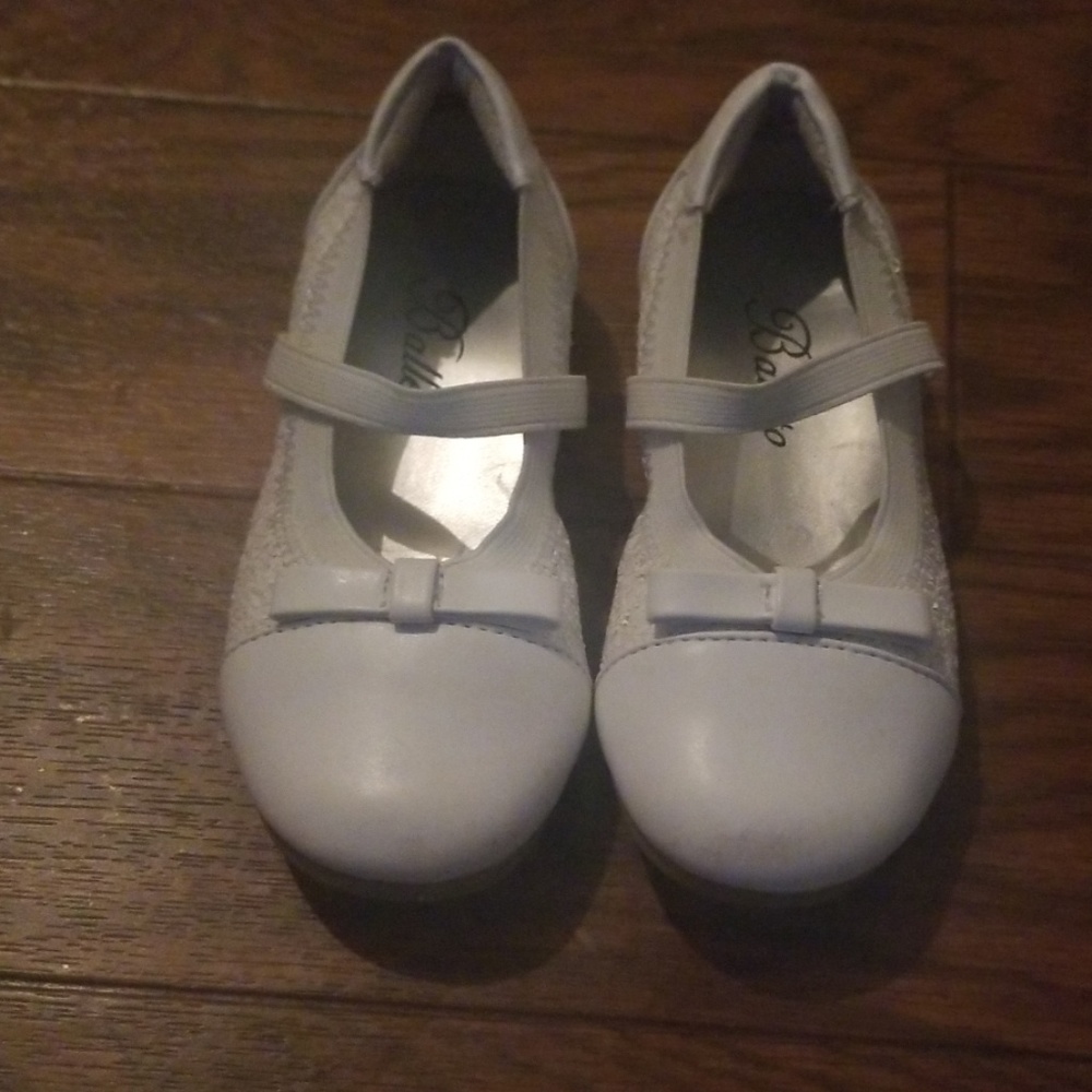 Toddler dressy shoes sz 7.